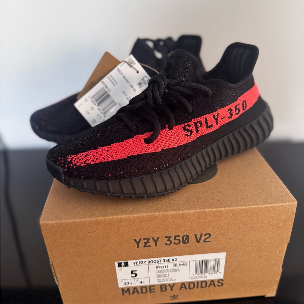 Adidas Yeezy Boost 350 V2 Black Red